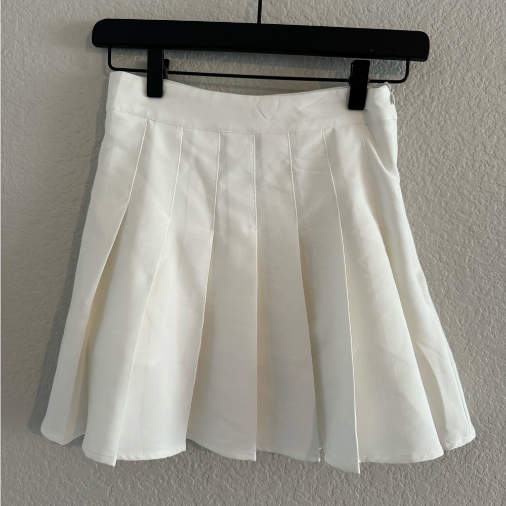 SHEIN size extra small‎ pleated white mini skirt Barbie Tennis skirt
